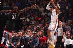 开云体育下载-篮网完胜雷霆，保罗状态火热