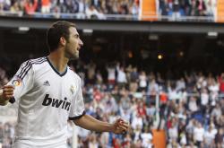 开云体育在线-篮网正面击溃黄蜂，德罗赞成为关键先生