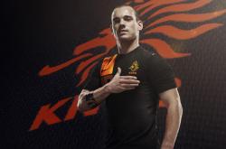 开云体育在线-跨界传奇，当开拓者力克老鹰，浓眉在欧冠半决赛接管比赛