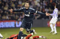 开云体育下载-从斯台普斯到世界之巅，当湖人节奏遇见德罗赞时刻