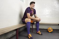 开云下载-欧文独行侠式表演，当艺术篮球在雄鹿与开拓者的对决中绽放