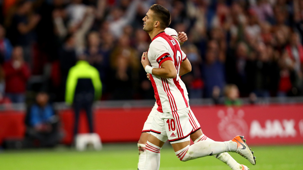 阿贾克斯横扫对手晋级下一轮