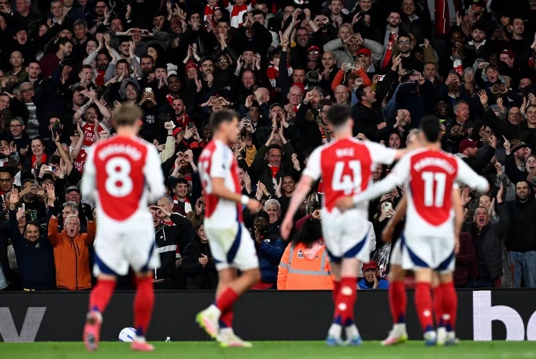 阿森纳主场战胜埃弗顿，重回前四