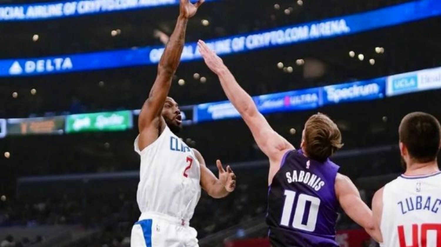 关于快船主场失利，莱昂纳德状态下滑的信息