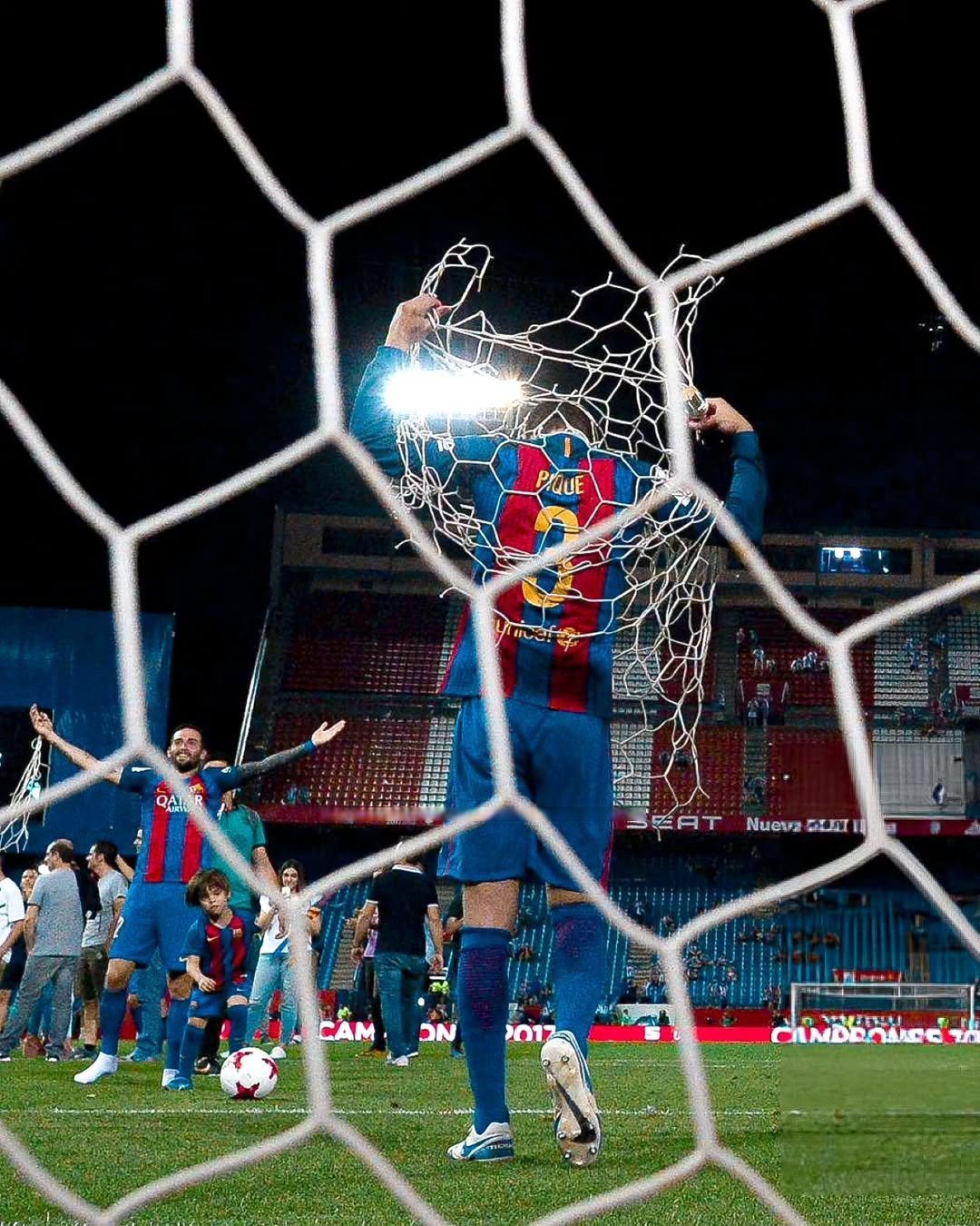 关于梅西再次独中四元进球无数乐均场的信息