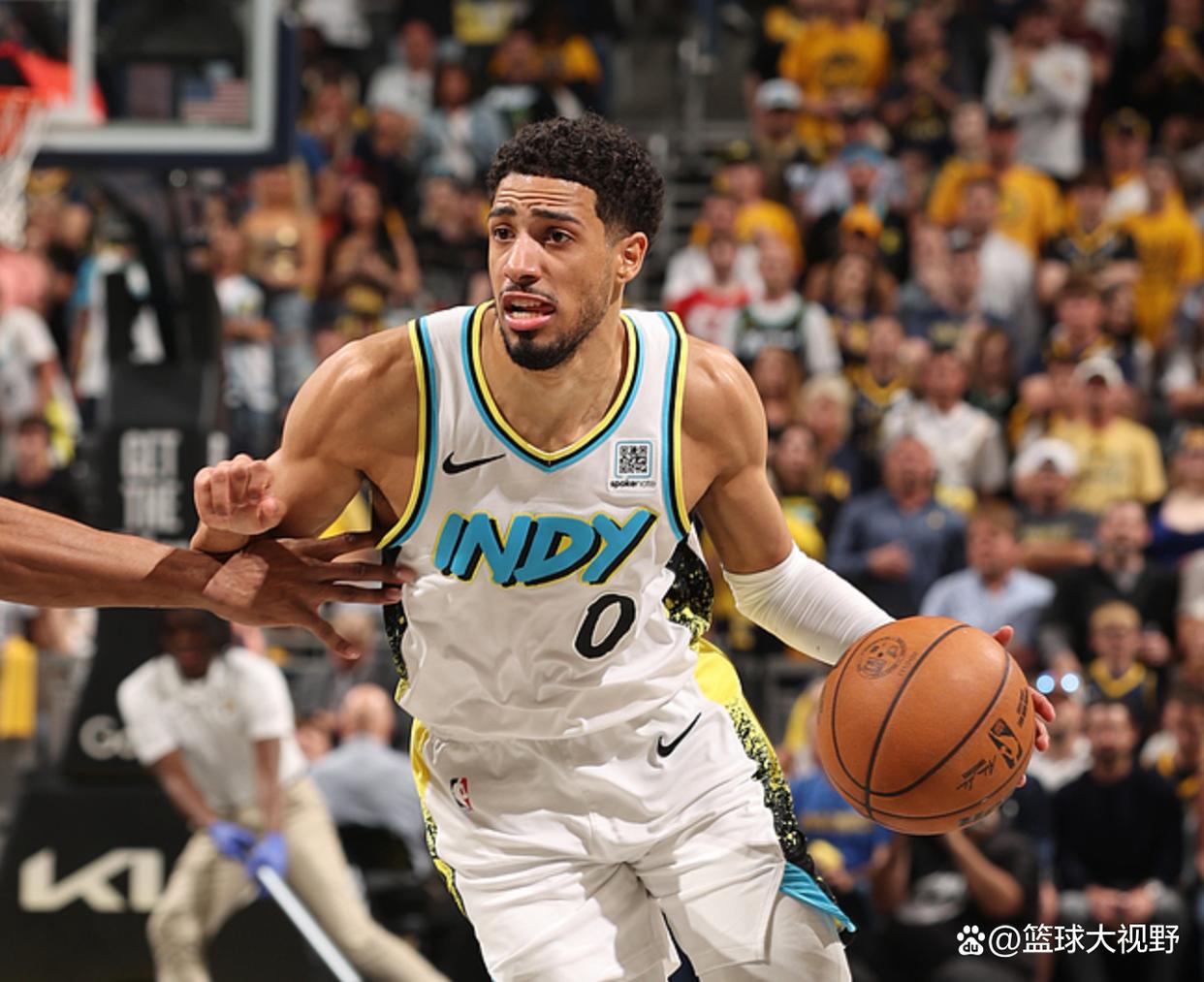 关于快船横扫雷霆，西亚卡姆惊艳四座的信息