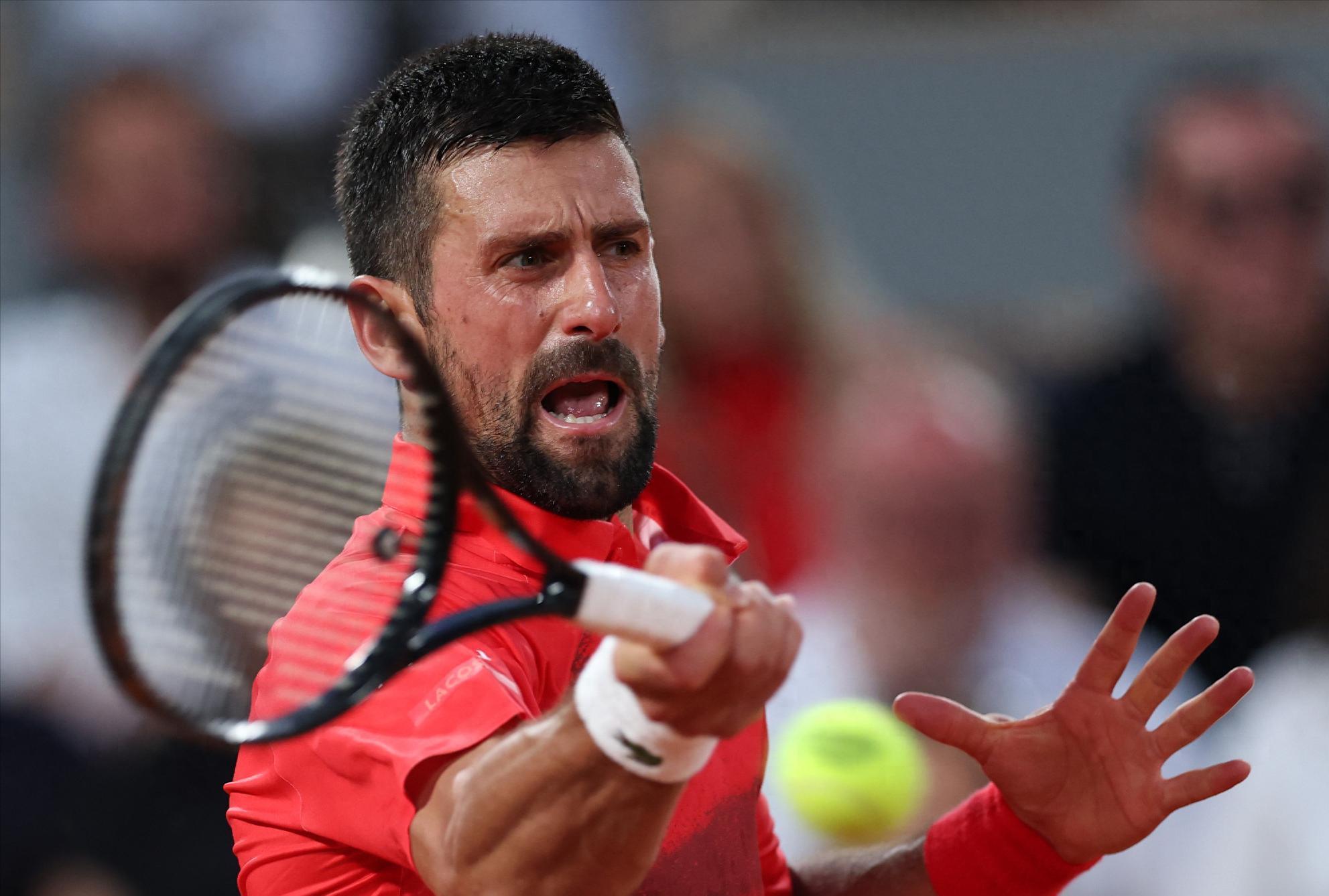 美国网球队险胜世界网球队，费德勒完成帽子戏法的简单介绍