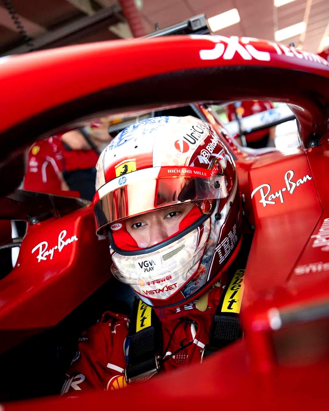 关于雷诺车队横扫索伯车队，周冠宇带队取胜的信息