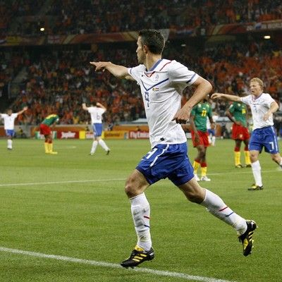 乌拉圭横扫比利时,范佩西惊艳世界的简单介绍 乌拉圭横扫比利时,范佩西惊艳世界的简单介绍