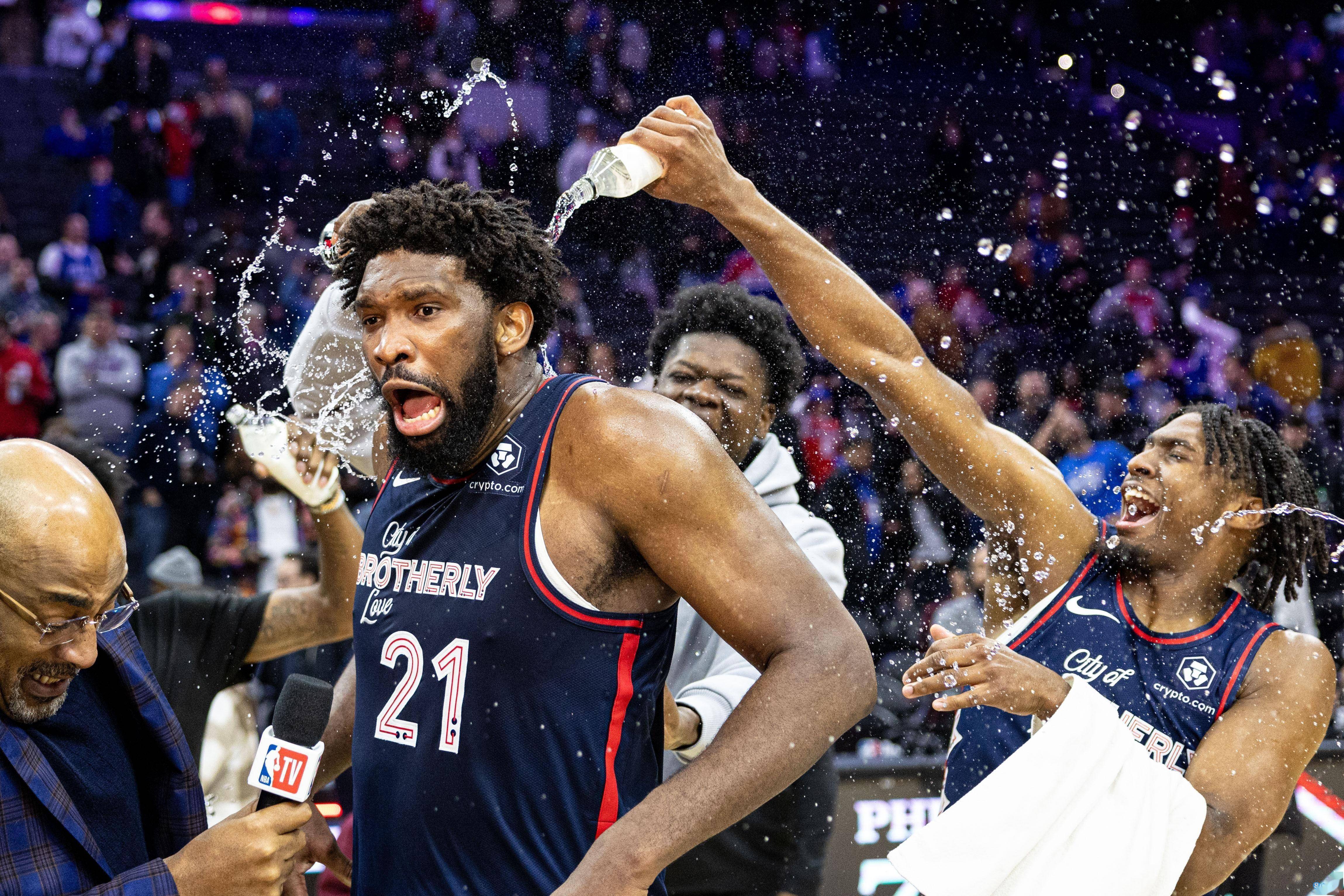 火箭血洗步行者,恩比德惊艳世界 火箭血洗步行者,恩比德惊艳世界