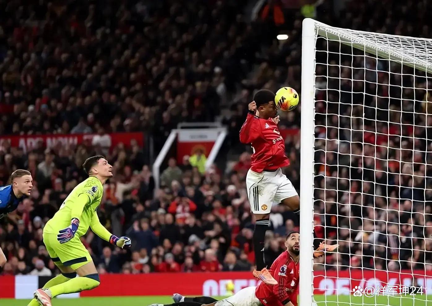 曼联客场挑战伯恩茅斯，备战备受瞩目的简单介绍