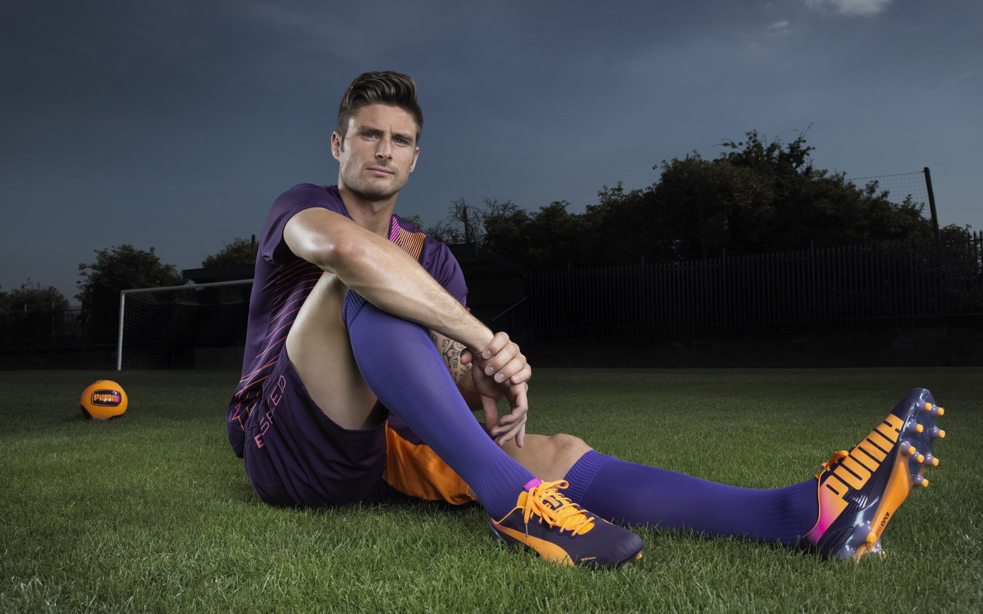 铁血中场奥利维耶一锤定音，阿森纳客场三球制霸塞维利亚展露冠军相