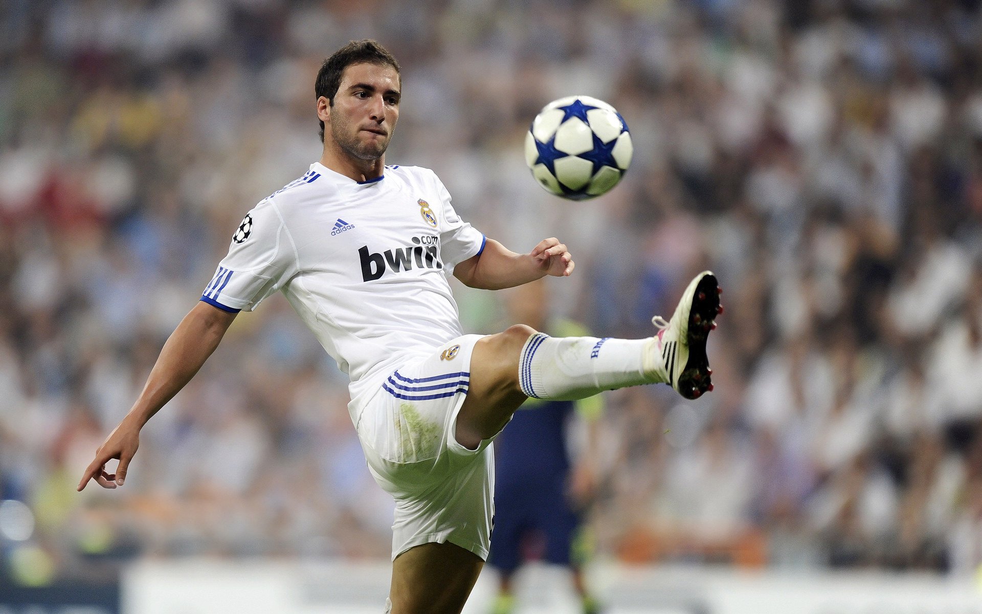 北欧风暴与南美魔术的交汇，迪马利亚生涯之夜，瑞典一波流终结马里